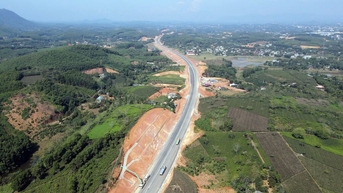 ‘Thúc’ tiến độ bồi thường, hỗ trợ, tái định cư Dự án đường Hồ Chí Minh đoạn Chợ Chu - Ngã ba Trung Sơn