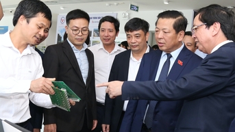 Bộ Xây dựng 'đặt hàng' trường đại học biên dịch 193 bộ tiêu chuẩn đường sắt