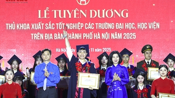 Hà Nội tuyên dương 95 Thủ khoa xuất sắc tốt nghiệp các trường đại học, học viện năm 2025