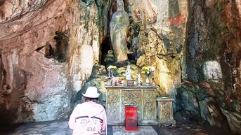 Cấp bách hạn chế xâm hại di sản ma nhai Ngũ Hành Sơn