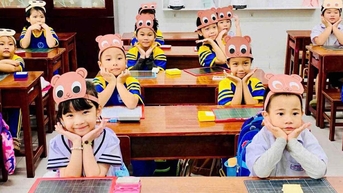 Trường học Đà Nẵng xin không nhận hoa, quà 20.11, chuyển lời tri ân đến vùng lũ