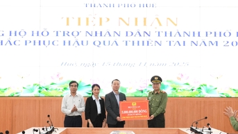 Bộ Công an hỗ trợ 5 tỷ đồng giúp TP.Huế khắc phục hậu quả mưa lũ