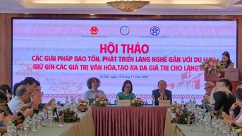 Tìm giải pháp bảo tồn, phát triển làng nghề gắn với du lịch, giữ gìn các giá trị văn hóa, tạo ra đa giá trị cho làng nghề”