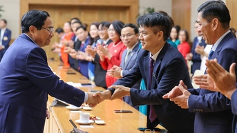 Thủ tướng: Đẩy mạnh chống bạo lực học đường, quản lý học sinh sử dụng internet