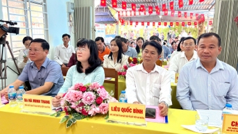 Phó Chủ tịch Ủy ban MTTQ Việt Nam tỉnh dự Ngày hội Đại đoàn kết ở phường Mỹ Thới