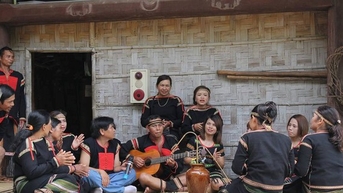 Quảng bá, giới thiệu văn hoá truyền thống của dân tộc Ê đê