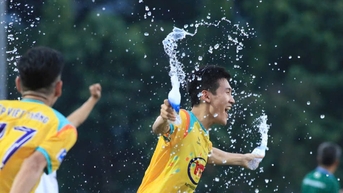 Thép Việt Thắng vô địch Cúp bóng đá 7 người phía Nam