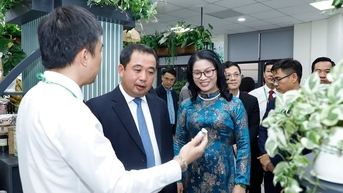 Bộ trưởng Trần Đức Thắng đặt hàng nghiên cứu chế biến đất hiếm