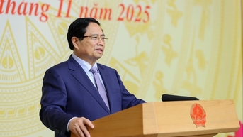 Thủ tướng Phạm Minh Chính: Giáo viên phải được thụ hưởng mức lương xứng đáng