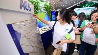 ខ្មៅដៃគ្រាប់ពូជប្លែកៗ ថង់កែច្នៃពីសំណាញ់នេសាទក្នុងពិធីបុណ្យ Green Vietnam Festival 2025