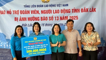 Tổng Liên đoàn Lao động Việt Nam hỗ trợ 500 triệu đồng cho đoàn viên, người lao động bị ảnh hưởng bão số 13