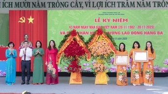 សាលាមត្តេយ្យក្រុង Sai Dong ទទួលបានមេដាយការងារថ្នាក់ទី៣ ក្នុងឱកាសថ្ងៃទី២០ ខែវិច្ឆិកា