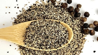 Giá tiêu hôm nay 16/11/2025 giảm trở lại 500 đồng