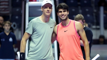 Alcaraz, Sinner vào chung kết ATP Finals 2025