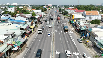 Phân làn giao thông mới trên quốc lộ 51, tài xế lúng túng