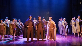 Hai liên hoan - hai 'phép thử' cho sân khấu