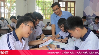 ការលើកកំពស់ឋានៈគ្រូបង្រៀនតាមរយៈគោលនយោបាយ និងយុទ្ធសាស្ត្រជាច្រើន។