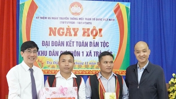 Lãnh đạo thành phố Đà Nẵng dự Ngày hội Đại đoàn kết tại khu dân cư