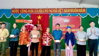 ភាពកក់ក្តៅ និងក្តីស្រលាញ់ក្នុងទិវាសាមគ្គីភាពដ៏អស្ចារ្យនៅភូមិ Binh An