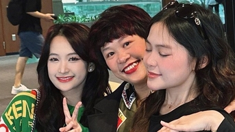 Bí quyết dạy con của người mẹ nội trợ có 3 con gái là sinh viên giỏi