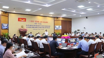 An Giang ពន្លឿនការផ្លាស់ប្តូរឌីជីថល ជំរុញកំណែទម្រង់រដ្ឋបាល និងពង្រីកសន្តិសុខសង្គមក្នុងរយៈពេល 10 ខែដំបូងនៃឆ្នាំ 2025