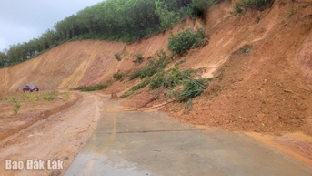 Chủ động ứng phó với mưa lớn, nguy cơ cao xảy ra lũ, sạt lở đất