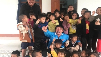 Hành trình không có trong giáo án của thầy giáo vùng cao: Những chuyến đi gọi trò về lớp