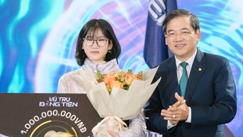 Nữ sinh 20 tuổi trở thành quán quân 'Vũ trụ đồng tiền 2025', nhận giải thưởng 1 tỉ đồng