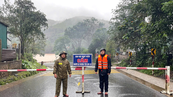 Quảng Trị: Nhiều điểm bị ngập, chia cắt do mưa lớn