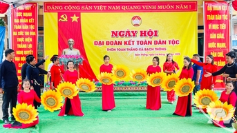 Rộn ràng Ngày hội Đại đoàn kết toàn dân tộc tại các khu dân cư