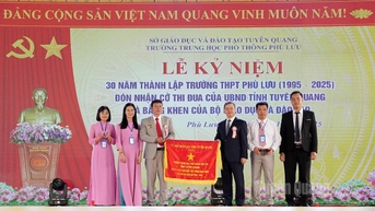 Chủ tịch HĐND tỉnh Nguyễn Văn Sơn dự Lễ kỷ niệm 30 năm Ngày thành lập Trường THPT Phù Lưu