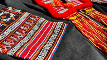 Hoa văn truyền thống trên trang phục Dao đỏ