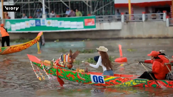 Rộn ràng đua ghe Ngo đón Lễ cúng Trăng của đồng bào Khmer tại Cần Thơ