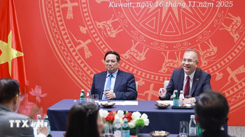 Thủ tướng Phạm Minh Chính và Phu nhân gặp gỡ cộng đồng người Việt Nam tại Kuwait