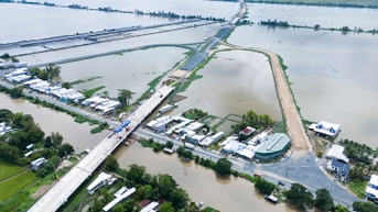 នៅលើការដ្ឋានសាងសង់ផ្លូវហាយវេ Chau Doc - Can Tho - Soc Trang