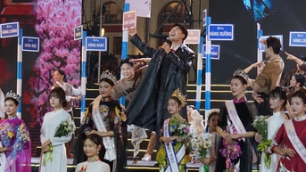 Trà đá vỉa hè, tiếng rao... lên sân khấu bế mạc Festival Thăng Long - Hà Nội 2025