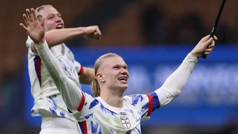 Vùi dập Ý, Haaland lấy vé cho Na Uy dự World Cup