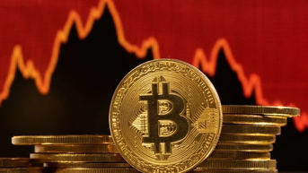 Bitcoin ធ្លាក់ចុះយ៉ាងខ្លាំង វិនិយោគិនភ័យស្លន់ស្លោយ៉ាងខ្លាំង