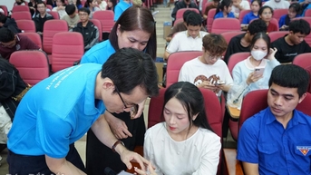 Đưa chính sách bảo hiểm y tế đến gần với học sinh, sinh viên