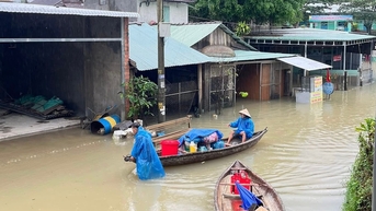 Mưa lớn gây ngập sâu, chia cắt nhiều khu vực ở xã Quế Phước và Nông Sơn