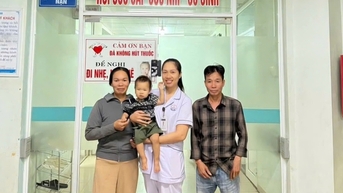 Bé trai đuối nước hồi sinh nhờ 10 phút sơ cứu thần tốc của nữ điều dưỡng