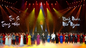 Xúc động khi cố NSND Trung Kiên “hòa giọng” cùng các học trò trong “Lời ca còn mãi”