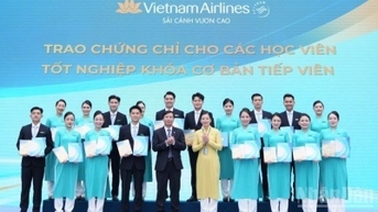 Vietnam Airlines lần đầu tổ chức thành công Ngày hội việc làm