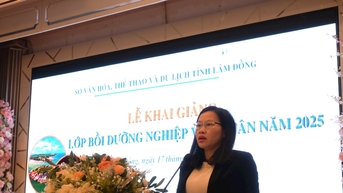 Khai giảng lớp bồi dưỡng nghiệp vụ Lễ tân năm 2025