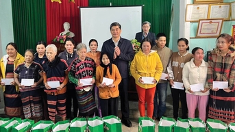 Thắp sáng niềm tin nơi biên giới