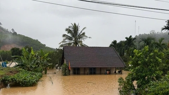 Nhiều địa phương của Đắk Lắk bị ngập sâu do mưa lớn