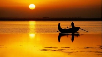 Người đưa đò thầm lặng