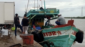 Cà Mau: Tiếp nhận Tàu cá khai thác hải sản bất hợp pháp, không khai báo và không theo quy định - IUU