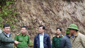 Thường trực Tỉnh ủy Lâm Đồng chỉ đạo tuyệt đối không để người dân qua lại khu vực nguy hiểm do sạt lở