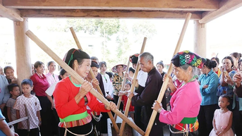 អត្តសញ្ញាណវប្បធម៌ពិសេសរបស់ជនជាតិ Muong នៅឃុំ Kha Cuu